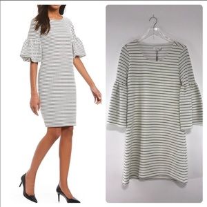 Calvin Klein Texture flare sleeve dress size Small